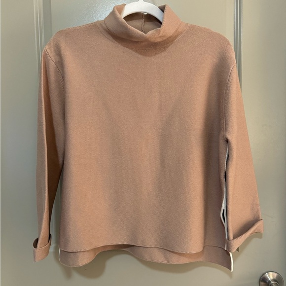 Buru Boxy Turtleneck size XS/S - Picture 1 of 8